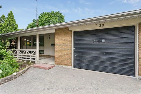 Photo 1 at 33 Kendleton Drive, Jamestown, Toronto