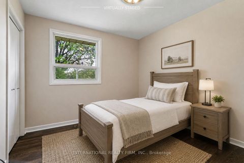 Photo 14 at 33 Kendleton Drive, Jamestown, Toronto