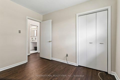 Photo 15 at 33 Kendleton Drive, Jamestown, Toronto