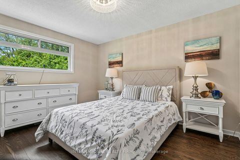 Photo 16 at 33 Kendleton Drive, Jamestown, Toronto