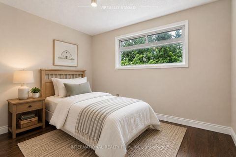 Photo 20 at 33 Kendleton Drive, Jamestown, Toronto