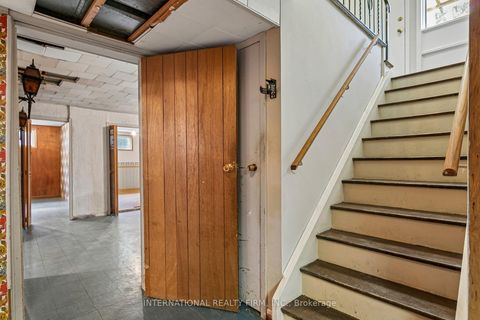 Photo 24 at 33 Kendleton Drive, Jamestown, Toronto