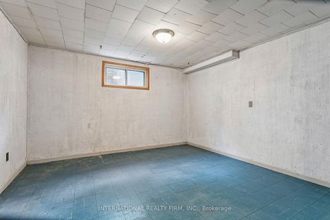 Photo 28 at 33 Kendleton Drive, Jamestown, Toronto