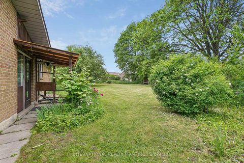 Photo 41 at 33 Kendleton Drive, Jamestown, Toronto