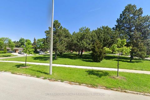 Photo 49 at 33 Kendleton Drive, Jamestown, Toronto