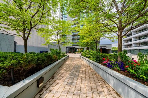 Photo 3 at 2009 - 5740 Yonge Street, Newtonbrook West, Toronto