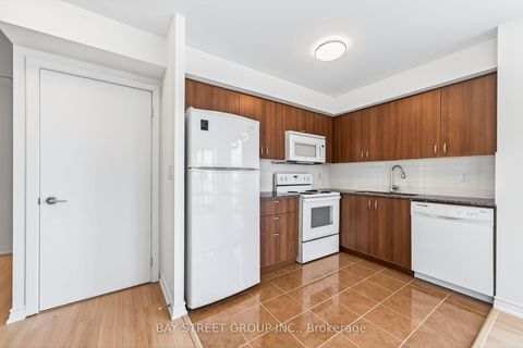 Photo 17 at 2009 - 5740 Yonge Street, Newtonbrook West, Toronto