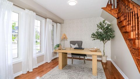 Photo 7 at 22 Maple Crown Terrace, Shore, Barrie