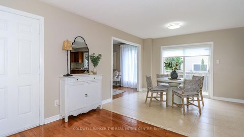 Photo 11 at 22 Maple Crown Terrace, Shore, Barrie