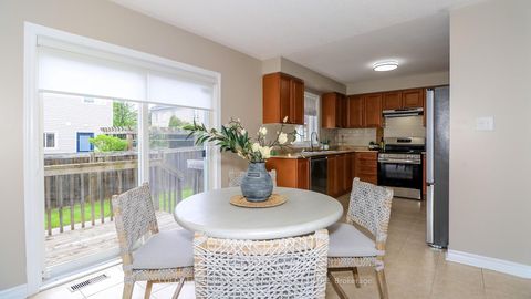 Photo 13 at 22 Maple Crown Terrace, Shore, Barrie