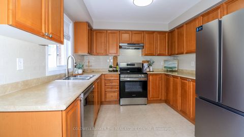 Photo 14 at 22 Maple Crown Terrace, Shore, Barrie