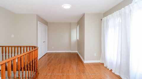 Photo 23 at 22 Maple Crown Terrace, Shore, Barrie