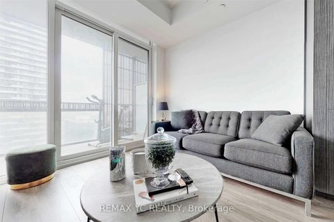 Photo 4 at 2212 - 8 Eglinton Avenue E, Mount Pleasant East, Toronto