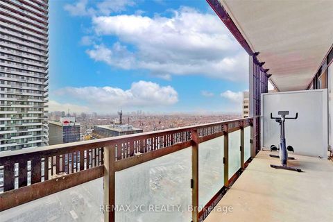 Photo 14 at 2212 - 8 Eglinton Avenue E, Mount Pleasant East, Toronto