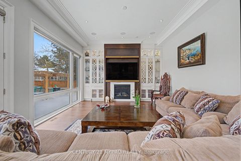 Photo 12 at 20 Uplands Avenue, Uplands, Vaughan