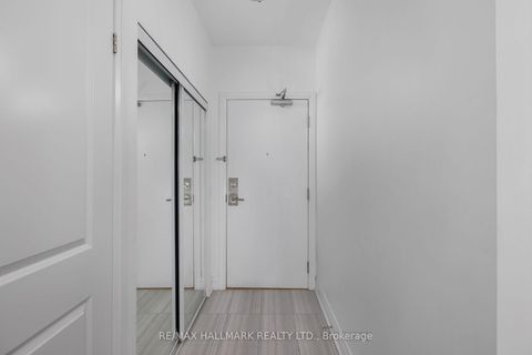 Photo 5 at 1401 - 530 St Clair Avenue W, Cedarvale, Toronto
