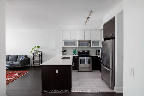 Photo 7 at 1401 - 530 St Clair Avenue W, Cedarvale, Toronto