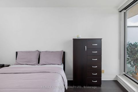 Photo 19 at 1401 - 530 St Clair Avenue W, Cedarvale, Toronto