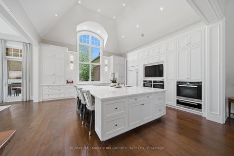 Photo 6 at 45 Adena Meadows Way, Bayview Southeast, Aurora