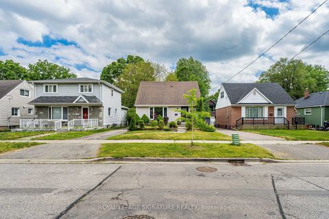 Photo 1 at 7 Putney Road, Alderwood, Toronto