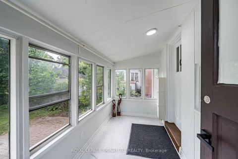 Photo 5 at 7 Putney Road, Alderwood, Toronto