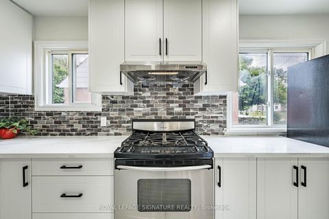 Photo 14 at 7 Putney Road, Alderwood, Toronto
