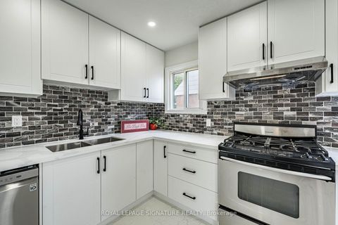 Photo 16 at 7 Putney Road, Alderwood, Toronto