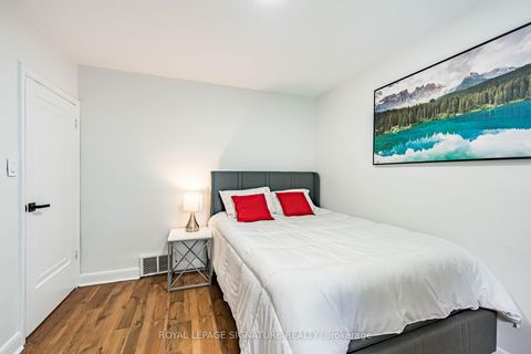 Photo 19 at 7 Putney Road, Alderwood, Toronto