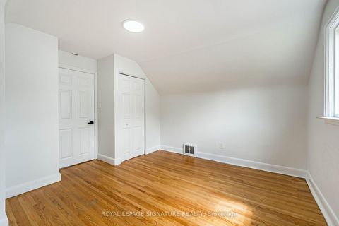 Photo 25 at 7 Putney Road, Alderwood, Toronto