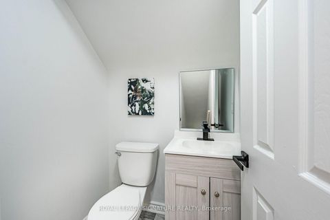 Photo 26 at 7 Putney Road, Alderwood, Toronto