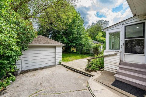 Photo 35 at 7 Putney Road, Alderwood, Toronto