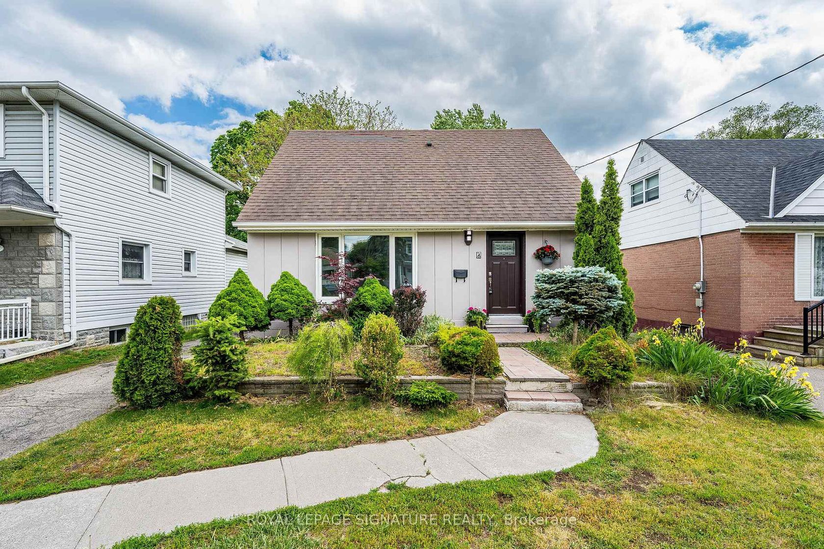 7 Putney Road, Alderwood, Toronto photo number 2