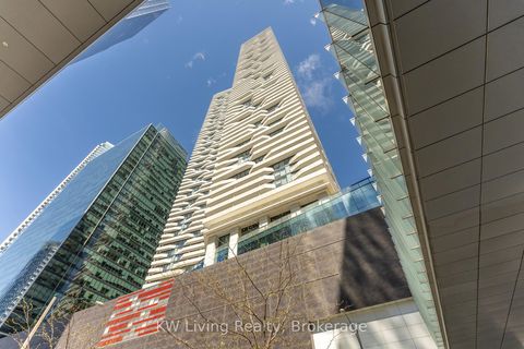 Photo 1 at 1010 - 88 Harbour Street, Waterfront Communities C1, Toronto