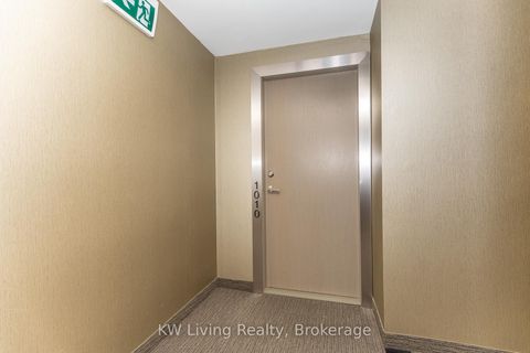 Photo 4 at 1010 - 88 Harbour Street, Waterfront Communities C1, Toronto