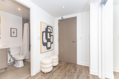 Photo 5 at 1010 - 88 Harbour Street, Waterfront Communities C1, Toronto
