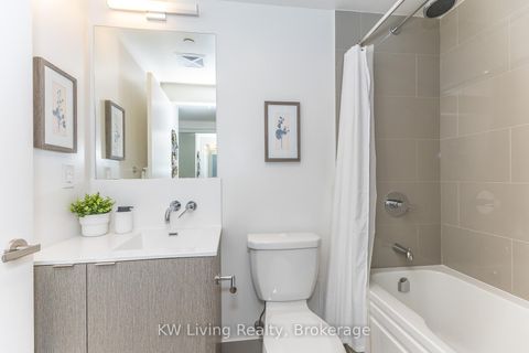 Photo 6 at 1010 - 88 Harbour Street, Waterfront Communities C1, Toronto