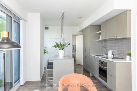 Photo 17 at 1010 - 88 Harbour Street, Waterfront Communities C1, Toronto