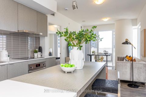Photo 20 at 1010 - 88 Harbour Street, Waterfront Communities C1, Toronto