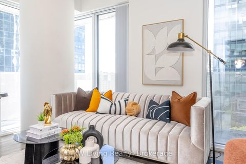 Photo 23 at 1010 - 88 Harbour Street, Waterfront Communities C1, Toronto