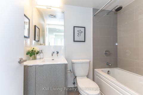 Photo 34 at 1010 - 88 Harbour Street, Waterfront Communities C1, Toronto