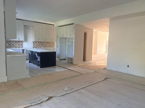 Photo 10 at 783 Midland Avenue, Kennedy Park, Toronto