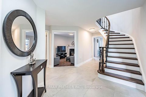 Photo 6 at 2 Grace Crescent, Painswick South, Barrie