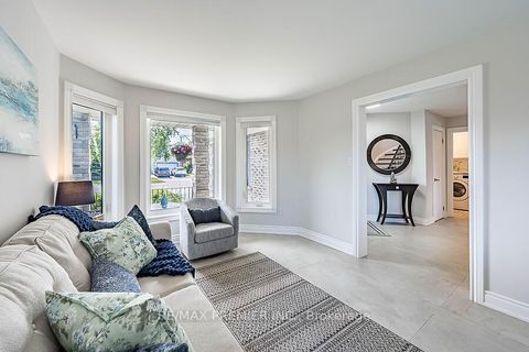 Photo 9 at 2 Grace Crescent, Painswick South, Barrie
