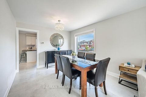 Photo 11 at 2 Grace Crescent, Painswick South, Barrie
