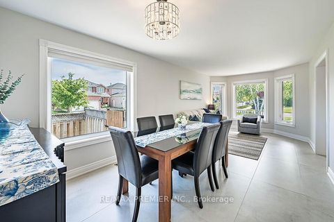 Photo 12 at 2 Grace Crescent, Painswick South, Barrie