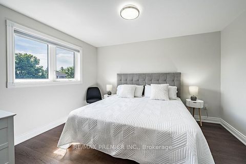 Photo 30 at 2 Grace Crescent, Painswick South, Barrie