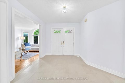 Photo 3 at 3 Creekview Avenue, Mill Pond, Richmond Hill