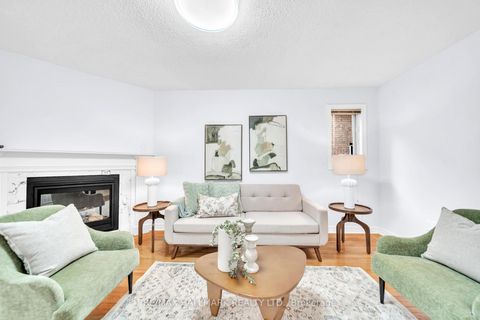 Photo 9 at 3 Creekview Avenue, Mill Pond, Richmond Hill