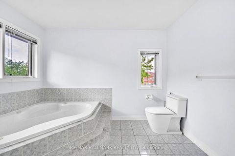 Photo 19 at 3 Creekview Avenue, Mill Pond, Richmond Hill