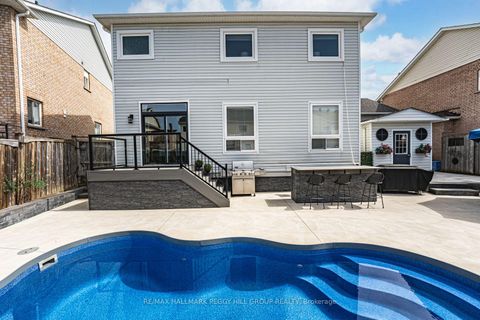 Photo 2 at 20 The Queensway, Shore, Barrie